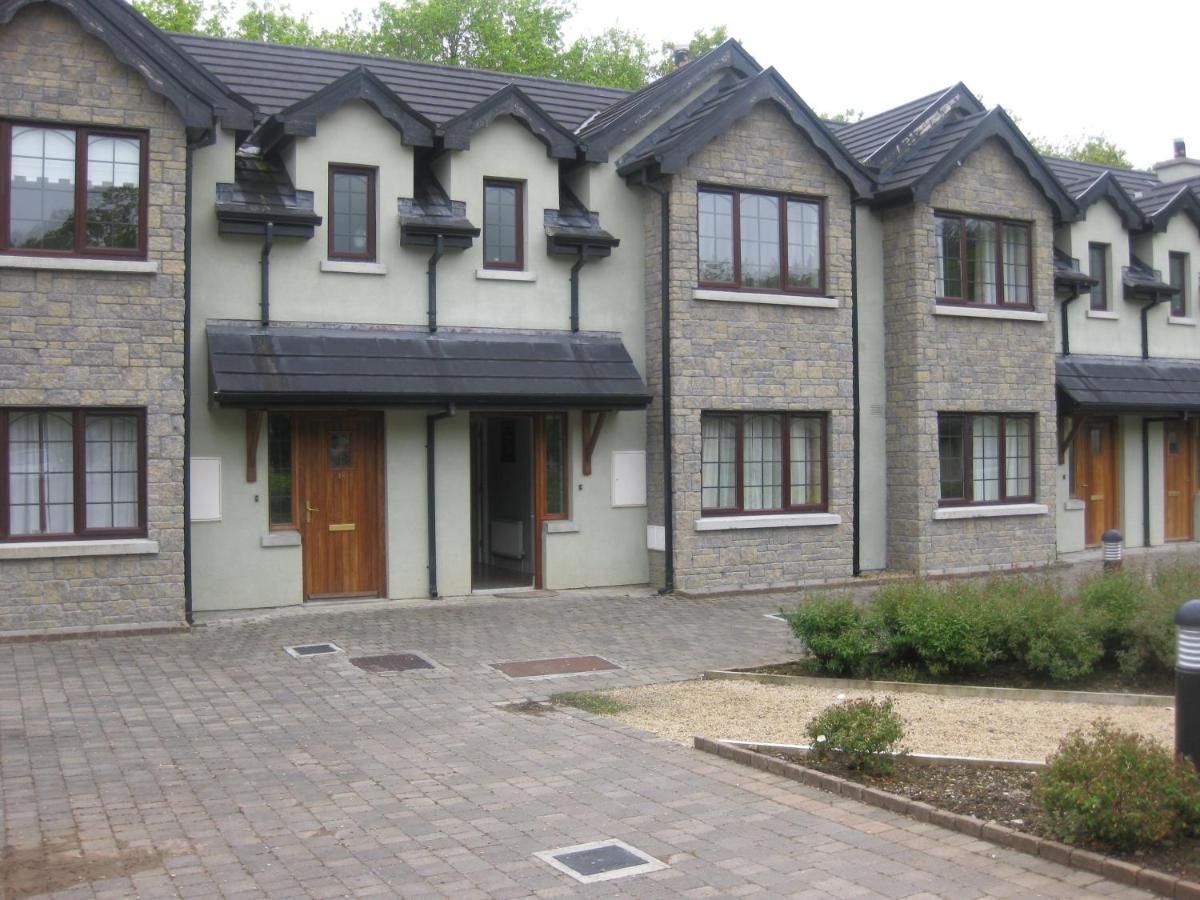 Дома для отпуска Lough Rynn Townhouse Self Catering Mohill-4